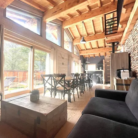 Chalet Le Petit Nicolas, Jacuzzi, Vue Mont Blanc *