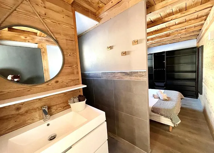 Chalet Le Petit Nicolas, Jacuzzi, Vue Mont Blanc *