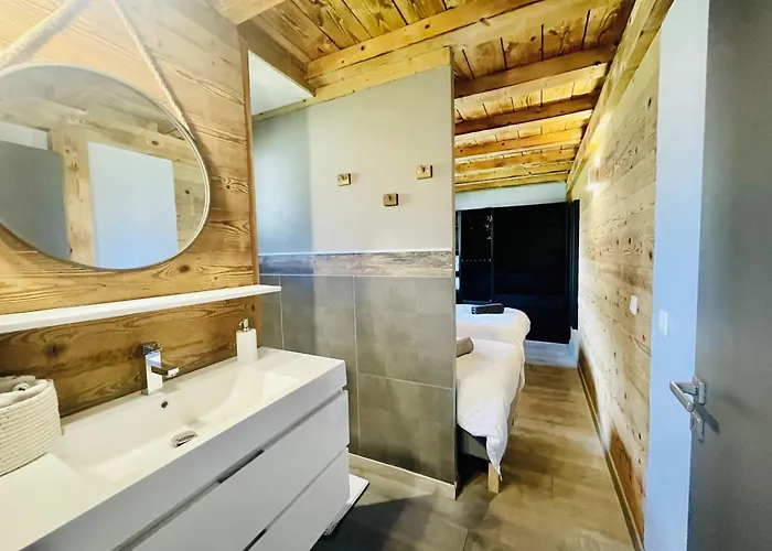 Chalet Le Petit Nicolas, Jacuzzi, Vue Mont Blanc Chamonix