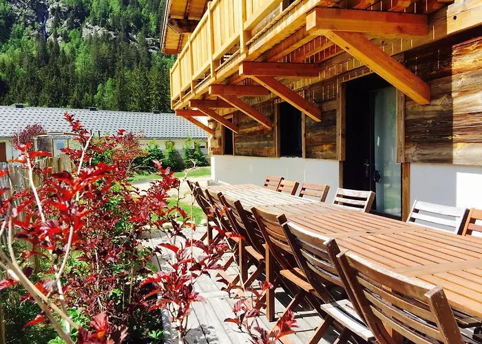 샬레 Le Petit Nicolas, Jacuzzi, Vue Mont Blanc *