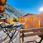 Chalet Le Petit Nicolas, Jacuzzi, Vue Mont Blanc Chamonix